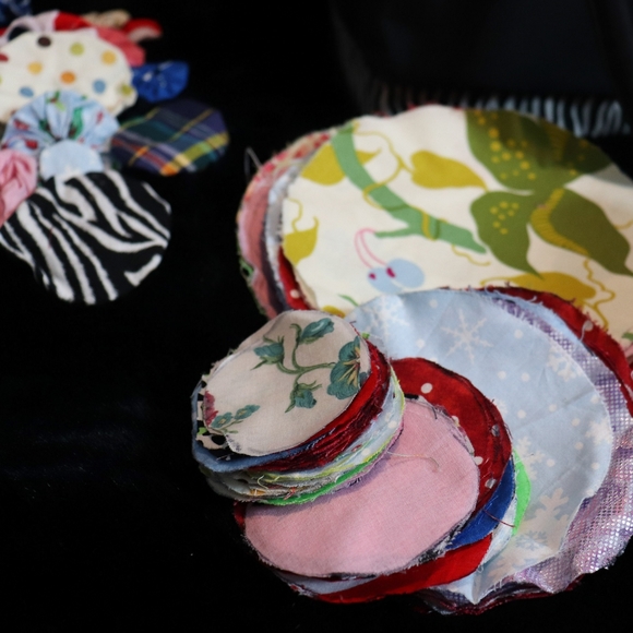 Deluxe Tote Organizer Bag Craft Storage Travek Bag w/ Fabrics/Crafts Included - Picture 10 of 11